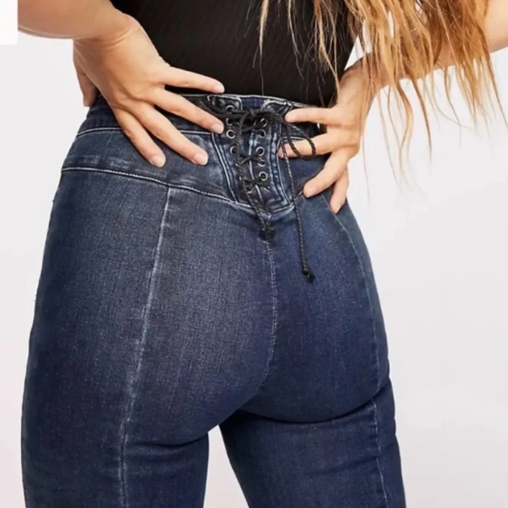 CRVY Super High-Rise Lace-Up Flare Jeans NWT Size 27 S